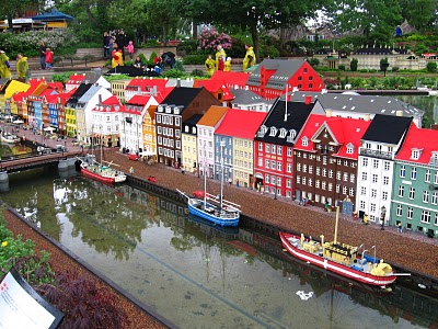 Read more about the article Road Trippin’ Denmark: LEGOLAND Creations
