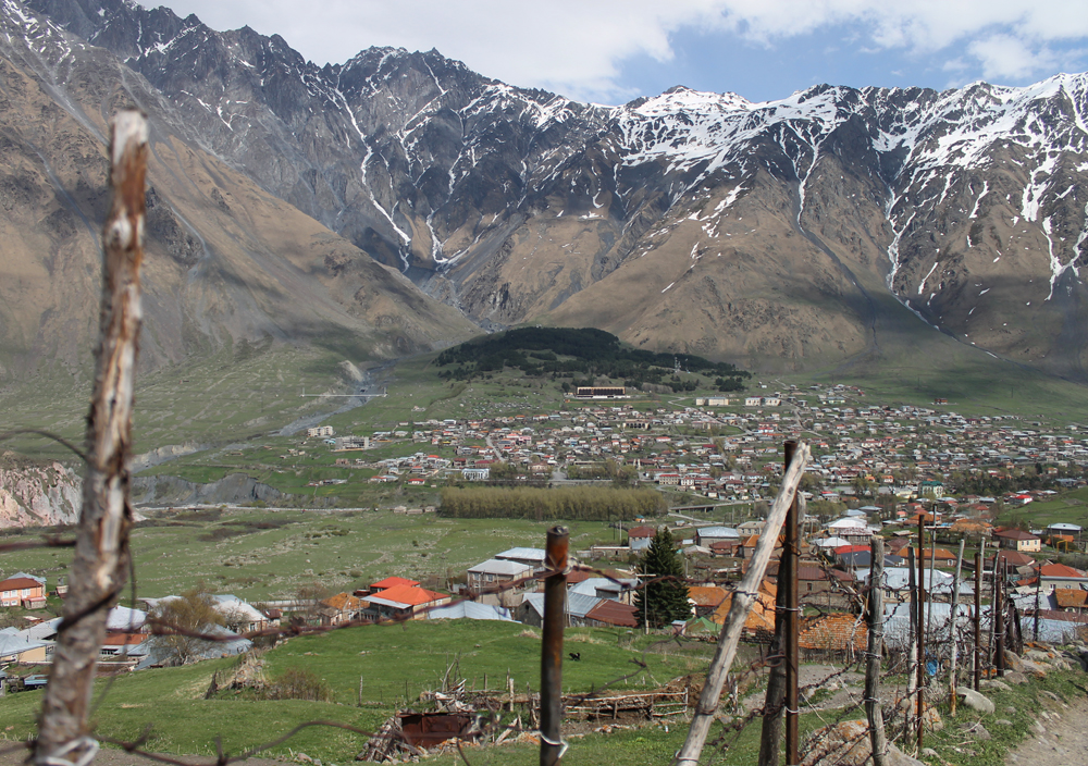 You are currently viewing Finding a Moment of Peace in Kazbegi, Georgia